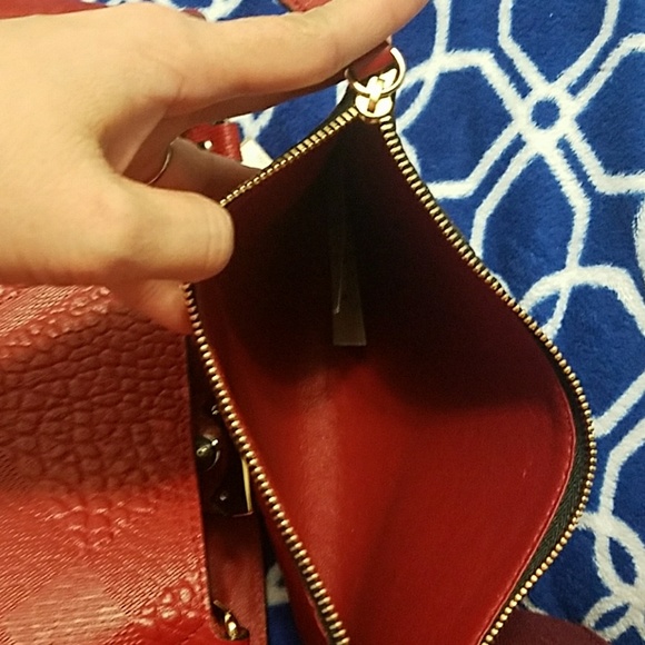 Burberry tote red in like new condition - Picture 5 of 7